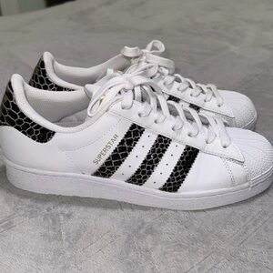 Unique Superstar Snake Women’s Sneakers